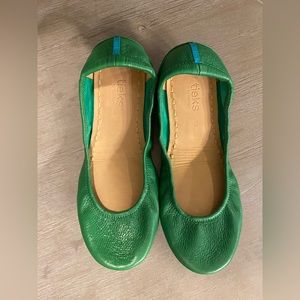 Brand new pair of clover green tieks in a size 10
